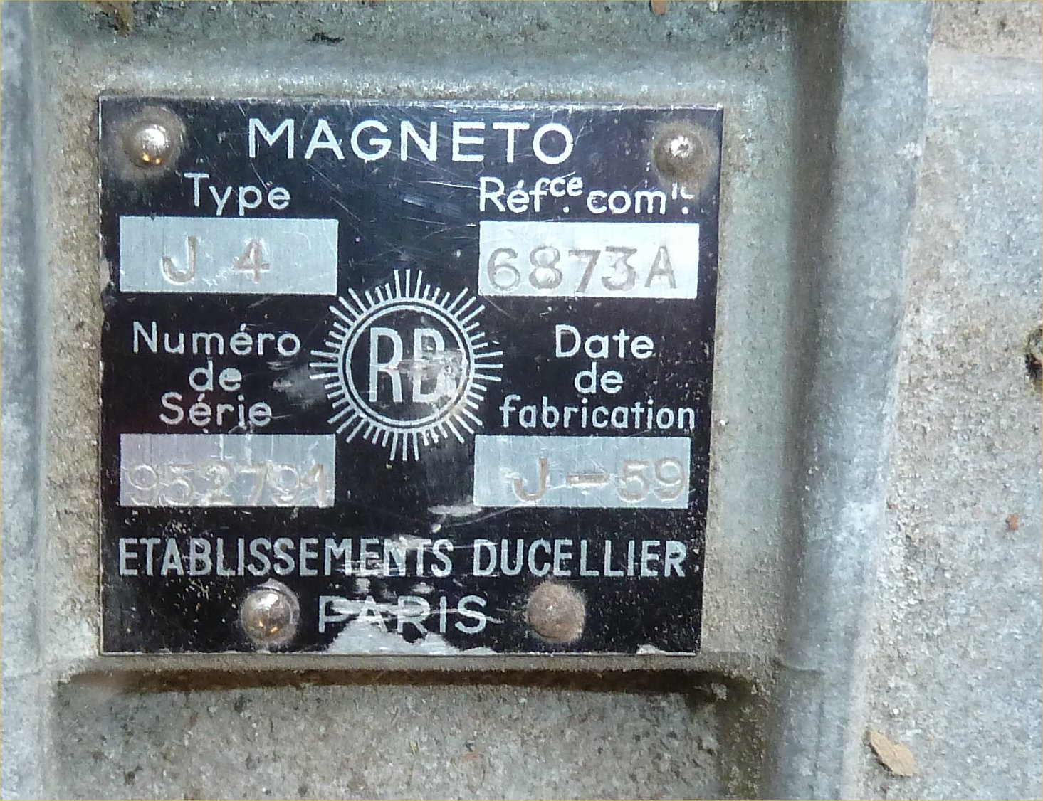 dualmag02.jpg