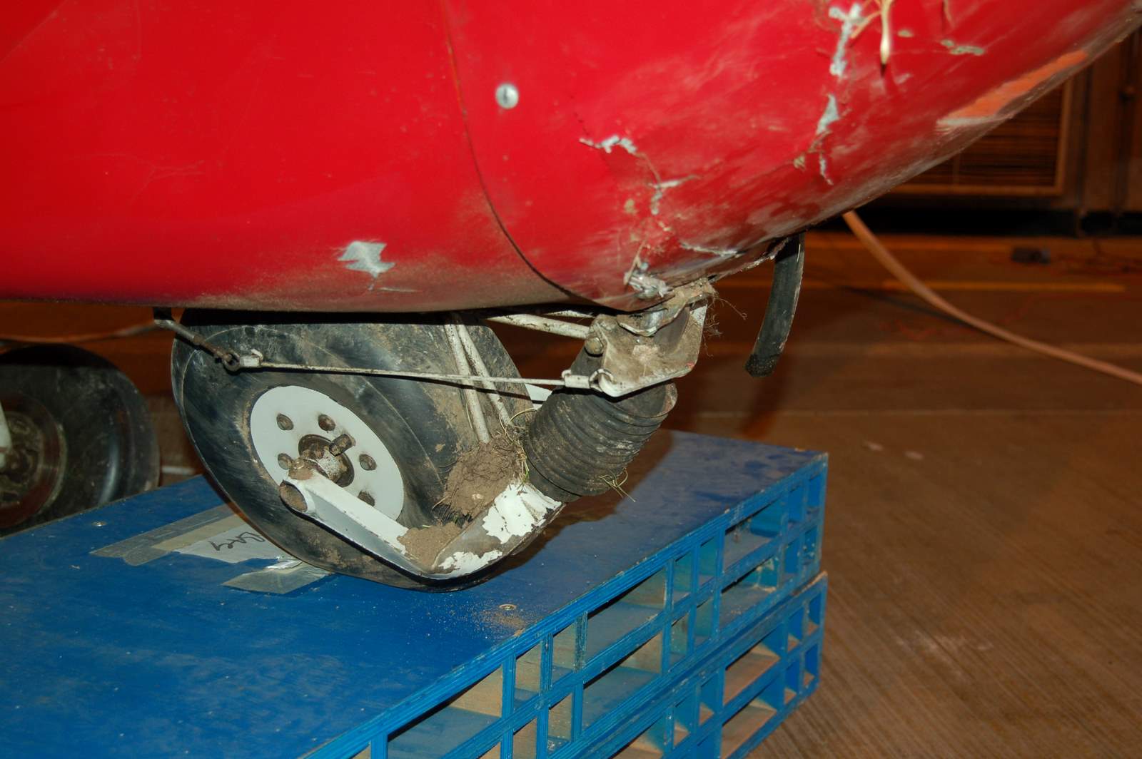 Nosewheel.JPG