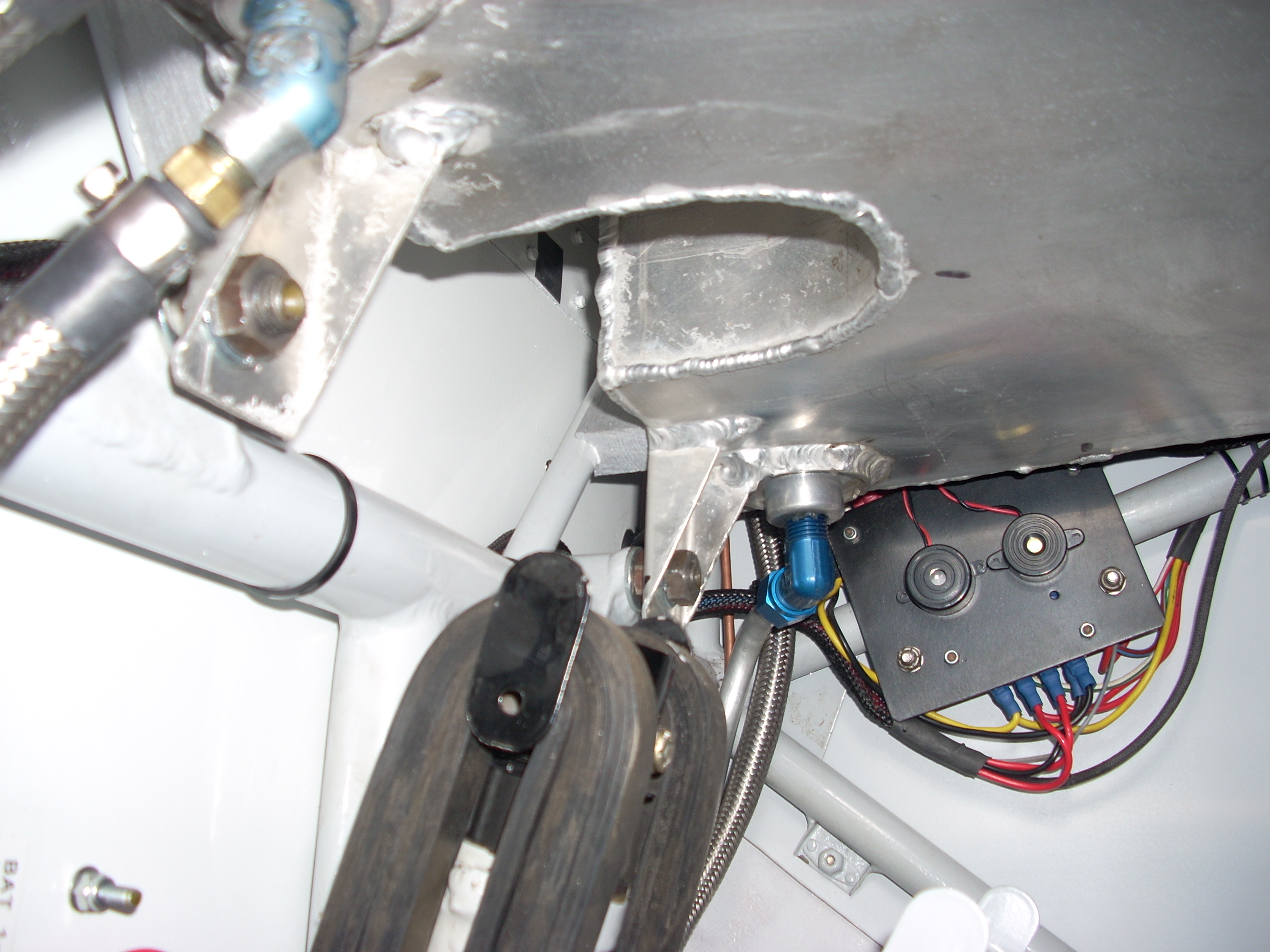 Fuel tank bottom 2.JPG